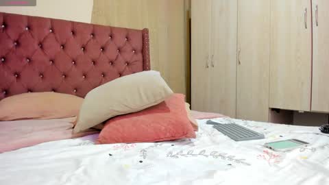 Snapshot of agathauwuart chatting on 01/09/25, 11:56 Agatha online show from 01/09/25, 11:56