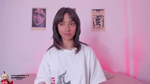 Snapshot of agathauwuart chatting on 11/18/25, 07:57 Agatha online show from 11/18/25, 07:57