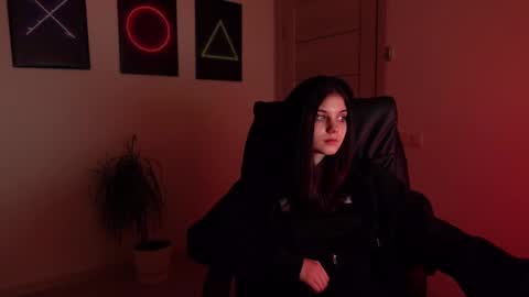 Agelina Lilly Laura online show from 01/27/25, 11:32