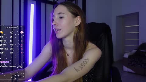 Agelina Lilly Laura online show from 02/15/25, 07:06