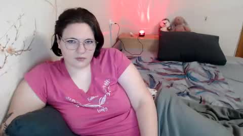 Snapshot of aglaya_fame chatting on 02/02/25, 06:42 Aglaya Fame online show from 02/02/25, 06:42