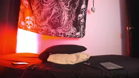 agnes_jones online show from 12/19/25, 11:34