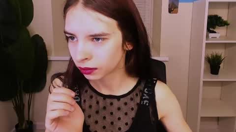 Agnes online show from 04/07/26, 10:48