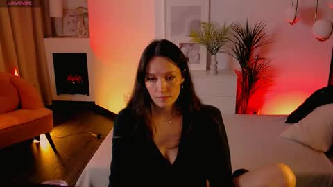 Agnes online show from 10/01/25, 07:47