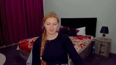 Snapshot of agnesarden chatting on 10/17/25, 05:48 AgnesArden online show from 10/17/25, 05:48