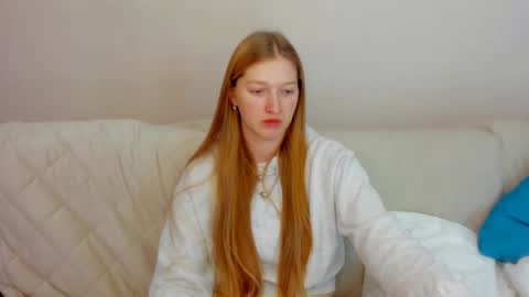 AgnesArden online show from 11/16/25, 06:46