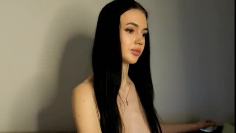 agness_leas online show from 03/12/26, 11:27
