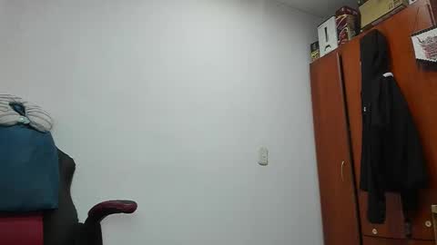 Agustin online show from 11/27/25, 06:21