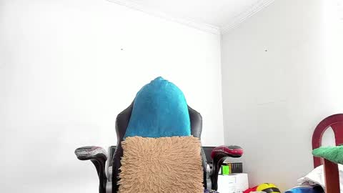 Agustin online show from 04/22/26, 07:26