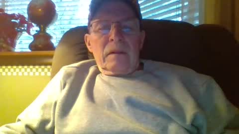 aguynrkfrd online show from 12/29/24, 04:08