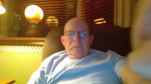 aguynrkfrd online show from 02/23/25, 09:55