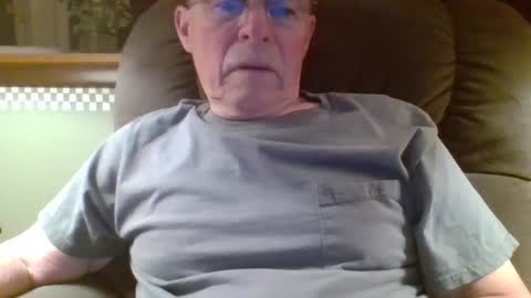 aguynrkfrd online show from 09/28/25, 09:25