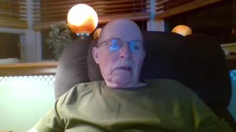 aguynrkfrd online show from 10/04/25, 09:40