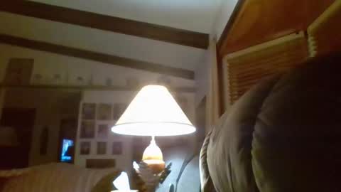 aguynrkfrd online show from 12/19/25, 09:38