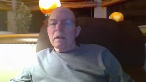 aguynrkfrd online show from 02/15/26, 10:58