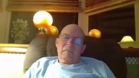 aguynrkfrd online show from 04/04/26, 09:29