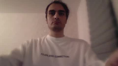 Snapshot of ahbehbi12 chatting on 11/11/25, 01:05 ahbehbi12 online show from 11/11/25, 01:05