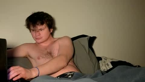 Snapshot of ahblah chatting on 12/17/25, 09:26 ahblah online show from 12/17/25, 09:26