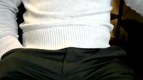 Snapshot of ahdjrucnsjwncnd chatting on 02/19/25, 07:48 Nick online show from 02/19/25, 07:48