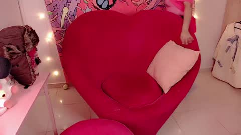 Snapshot of ahegaodoll chatting on 02/26/25, 01:11 ahegaodoll online show from 02/26/25, 01:11