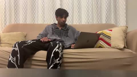 Dylan online show from 05/31/26, 04:09