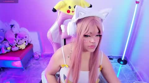 Ahri help me get to 100  online show from 10/05/25, 04:33