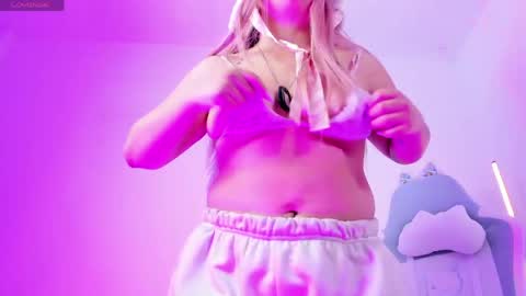 Ahri help me get to 100  online show from 03/31/26, 05:30