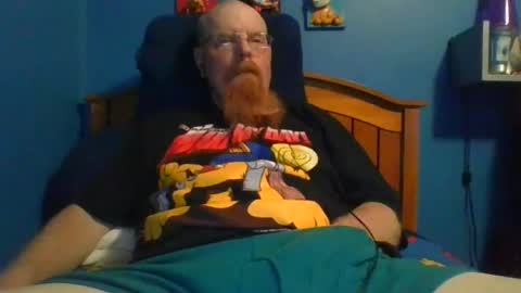 Snapshot of ahrnycumtoy chatting on 06/17/26, 06:05 hrnycummer online show from 06/17/26, 06:05
