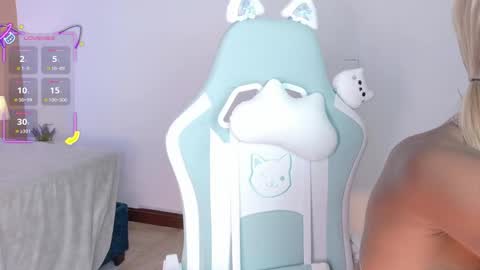 Ahvi Ebony online show from 01/10/26, 12:07