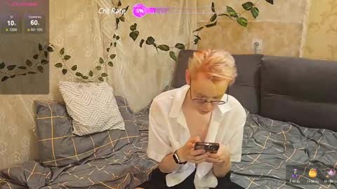 Snapshot of aiden_gr chatting on 01/11/25, 09:15 aiden_gr online show from 01/11/25, 09:15