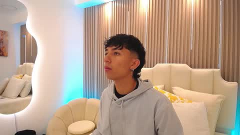 Snapshot of aiden_rivers_ chatting on 03/18/26, 01:14 Aiden online show from 03/18/26, 01:14