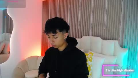 Snapshot of aiden_rivers_ chatting on 03/19/26, 12:53 Aiden online show from 03/19/26, 12:53