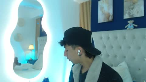 Snapshot of aiden_rivers_ chatting on 04/01/26, 01:41 Aiden online show from 04/01/26, 01:41