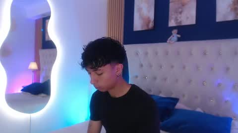 Snapshot of aiden_rivers_ chatting on 04/14/26, 01:06 Aiden online show from 04/14/26, 01:06