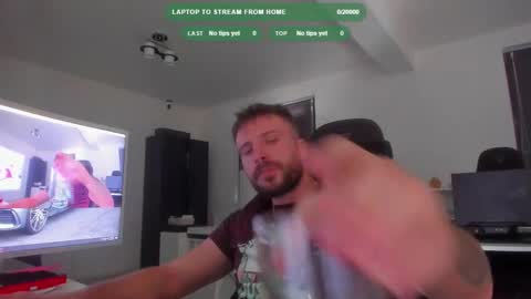 Aiden online show from 10/05/25, 01:20