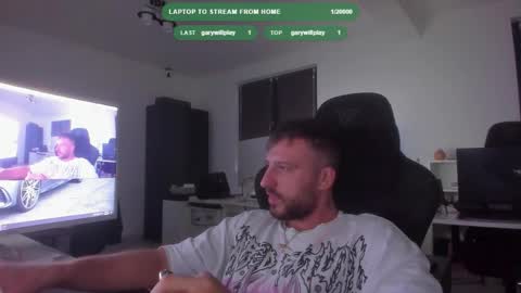 Aiden online show from 10/09/25, 02:37