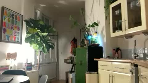 Spicyla online show from 11/14/25, 05:44