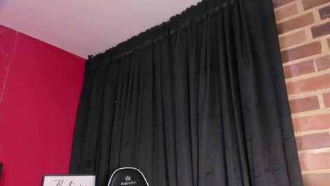 Ailyn online show from 03/21/26, 01:43