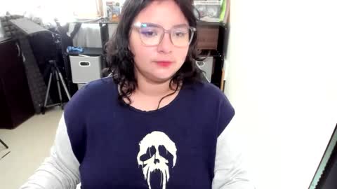 Catalina online show from 11/07/25, 01:00