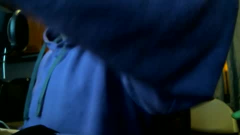 aikerisugly online show from 12/22/25, 10:01