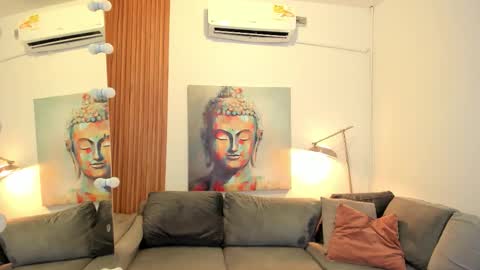 Alisson online show from 10/22/25, 07:35