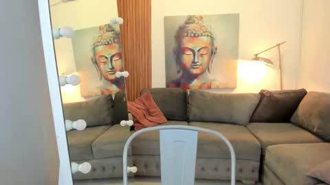 Alisson online show from 10/24/25, 07:43