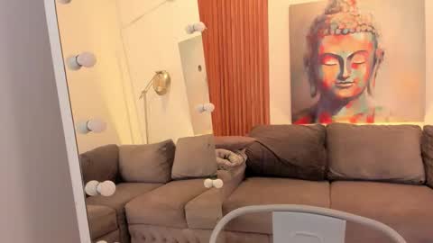 Alisson online show from 11/28/25, 07:49