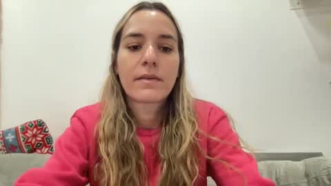 Snapshot of ailebun chatting on 12/27/24, 07:46 Aile online show from 12/27/24, 07:46