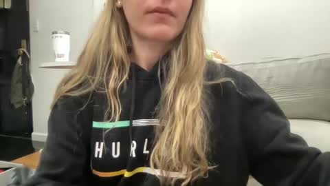 Snapshot of ailebun chatting on 01/15/25, 07:59 Aile online show from 01/15/25, 07:59