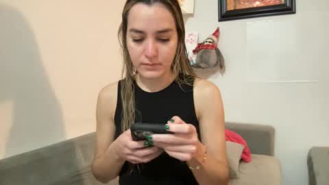 Aile online show from 01/24/25, 07:07