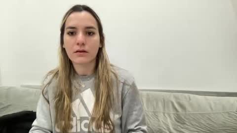 Snapshot of ailebun chatting on 01/26/25, 08:45 Aile online show from 01/26/25, 08:45