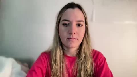 Snapshot of ailebun chatting on 02/14/25, 05:51 Aile online show from 02/14/25, 05:51