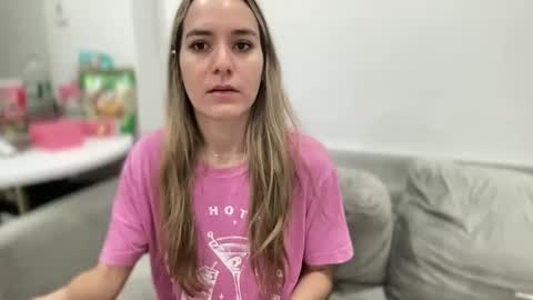 Snapshot of ailebun chatting on 02/17/25, 09:56 Aile online show from 02/17/25, 09:56