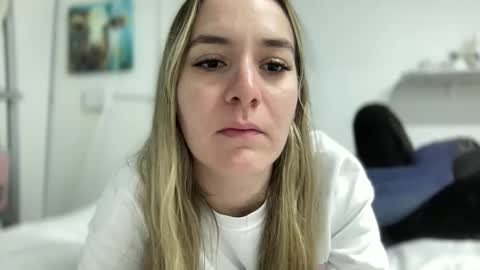 Snapshot of ailebun chatting on 03/11/25, 05:05 Aile online show from 03/11/25, 05:05